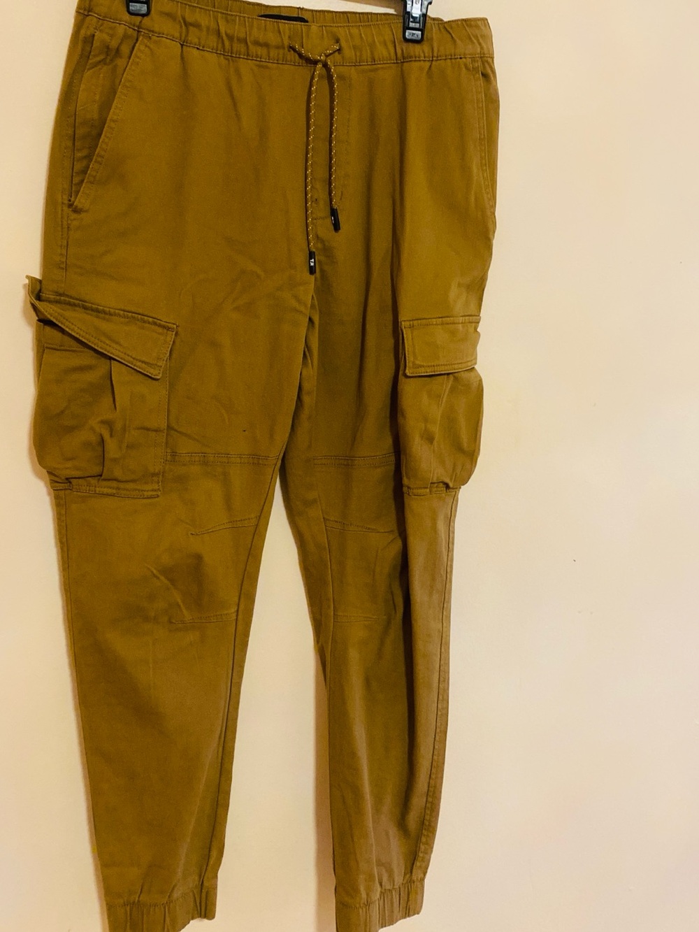 Men’s cargo jogger size 34